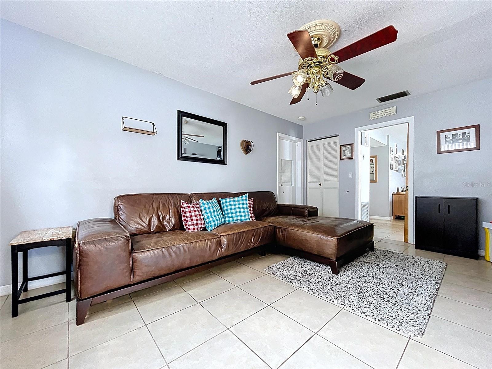 1622 DALE CIR S — photo 20