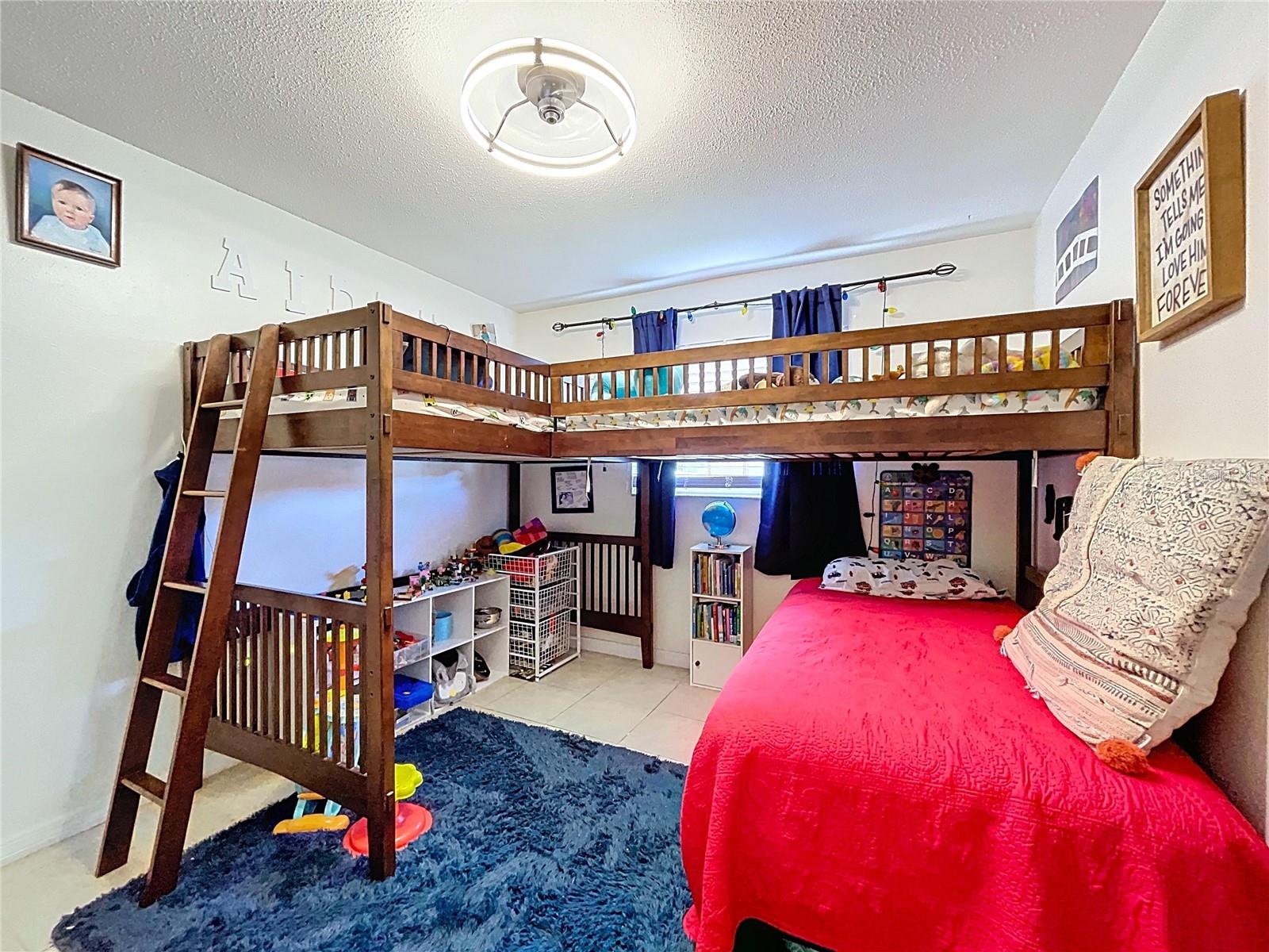 1622 DALE CIR S — photo 38