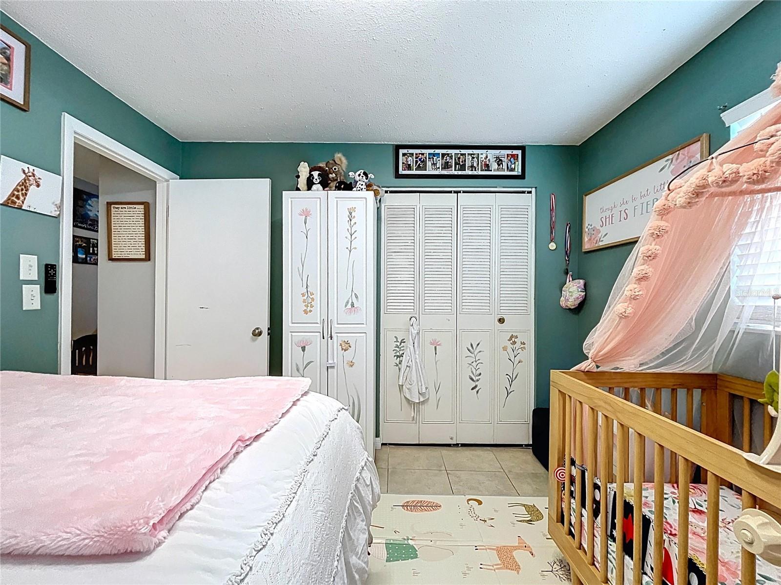 1622 DALE CIR S — photo 33