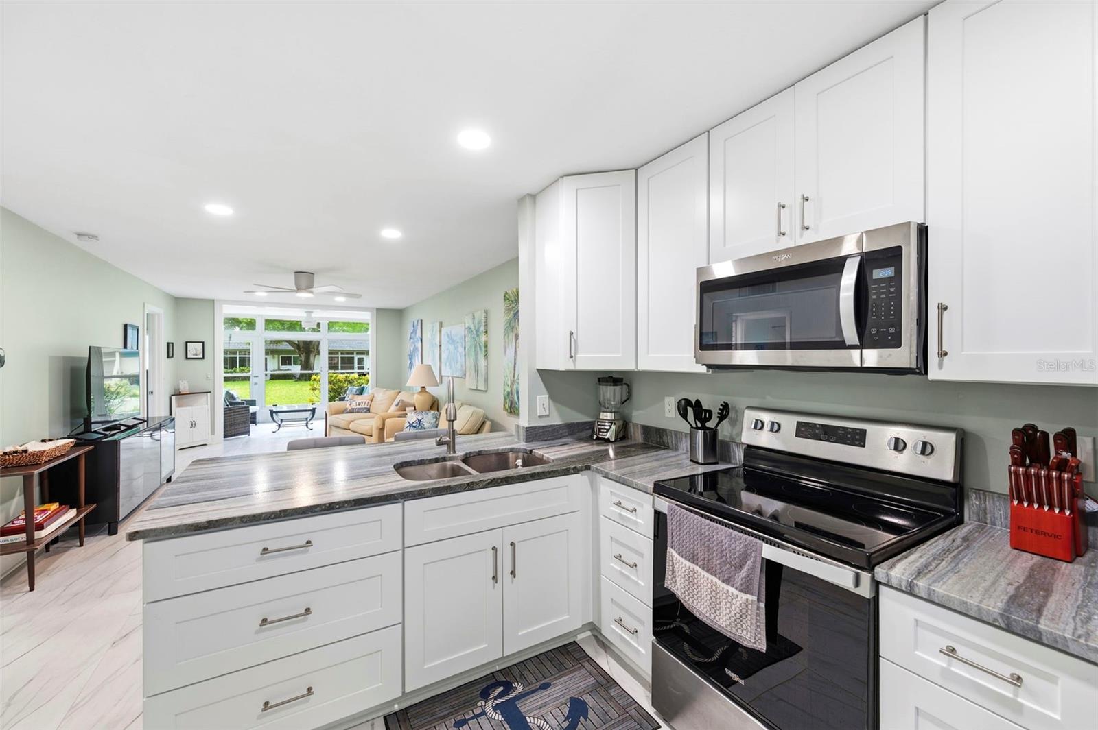 4651 LAKE VILLA DR — photo 5