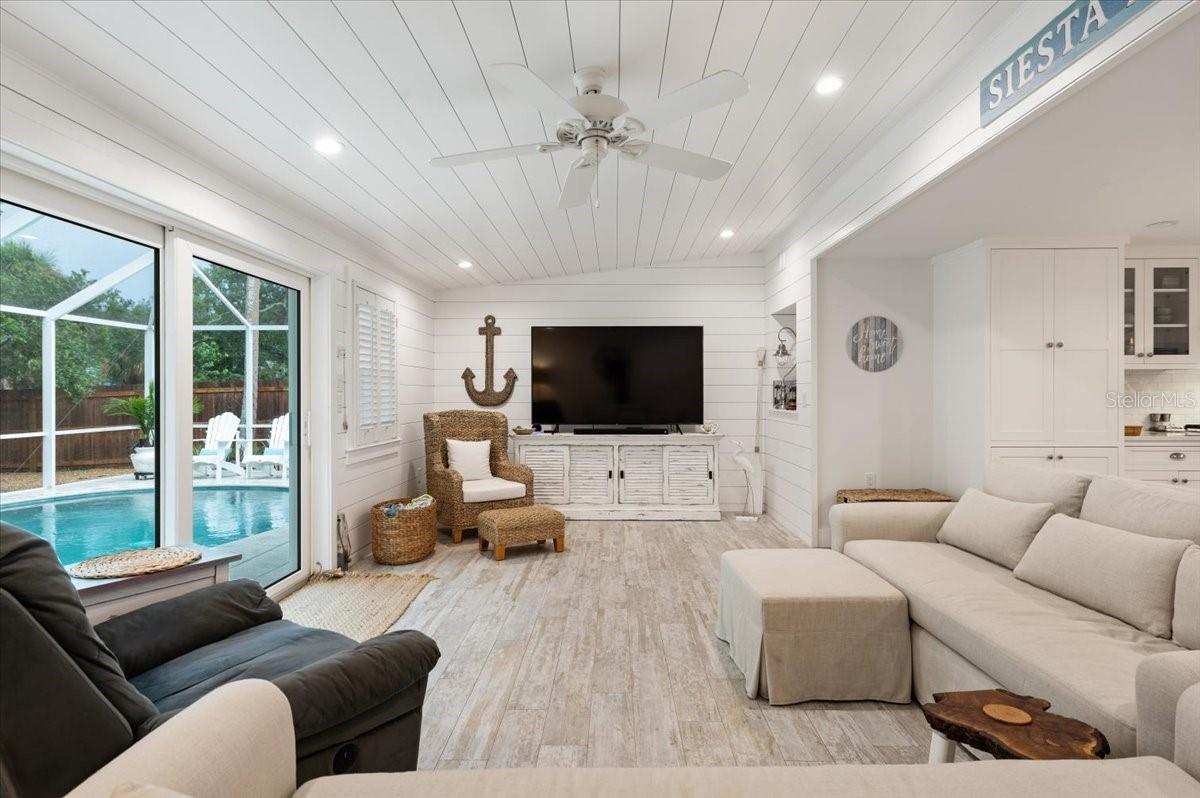 5125 SANDY BEACH AVE — photo 10