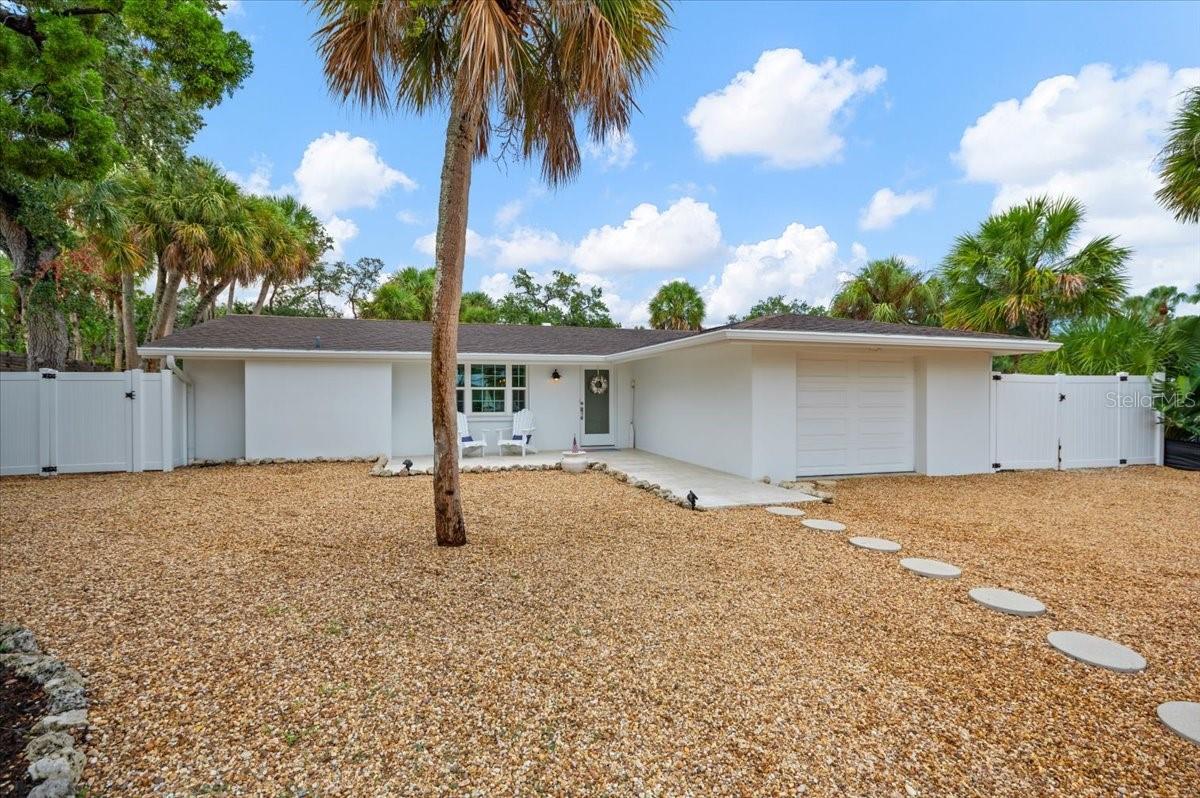 5125 SANDY BEACH AVE — photo 2