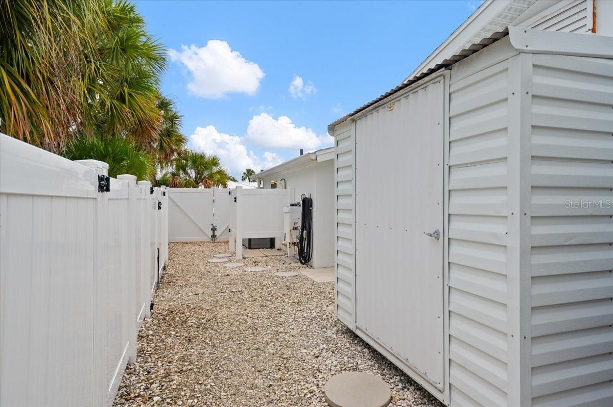 5125 SANDY BEACH AVE — photo 29