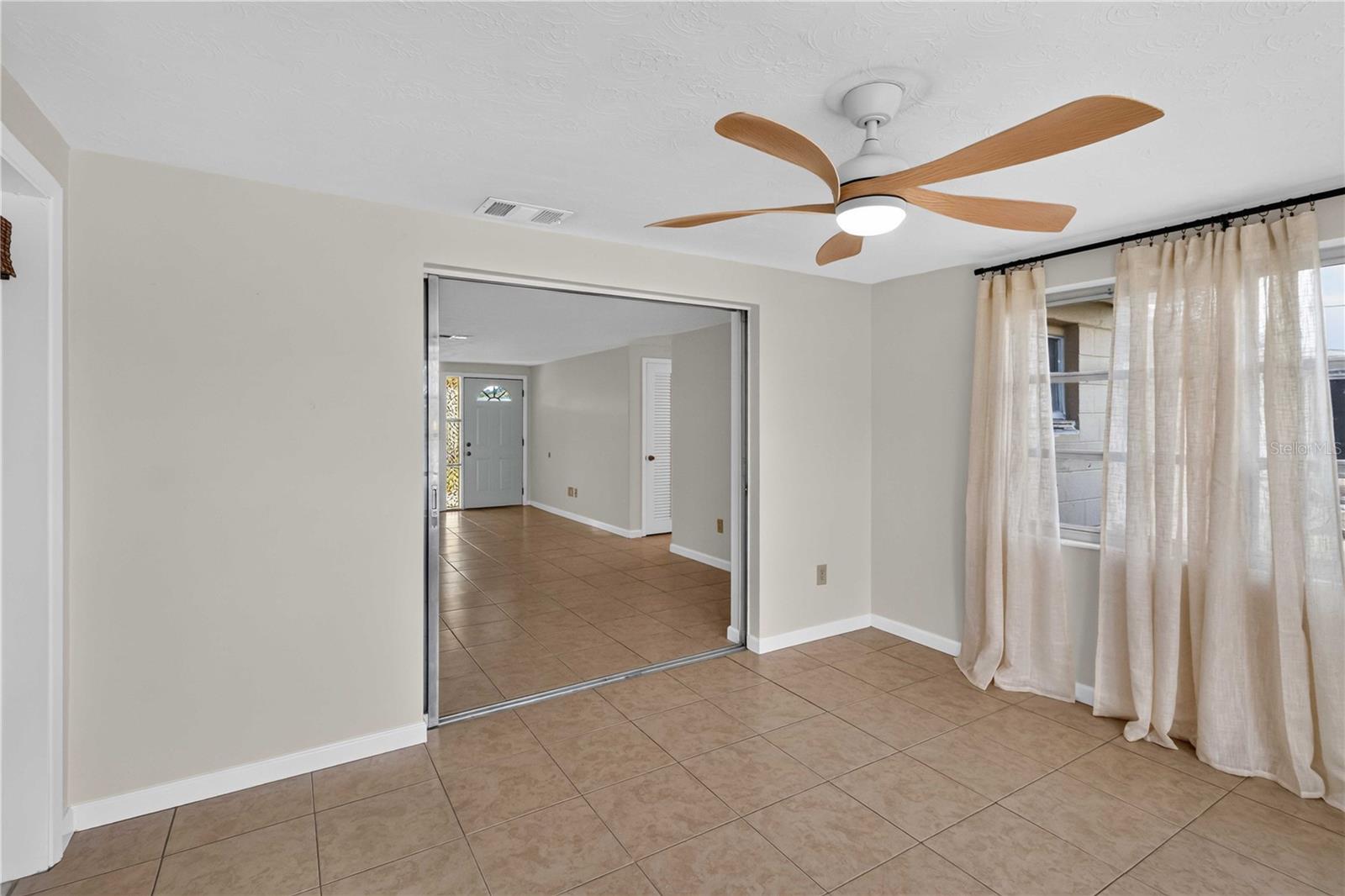 2044 PAMELA DR — photo 12