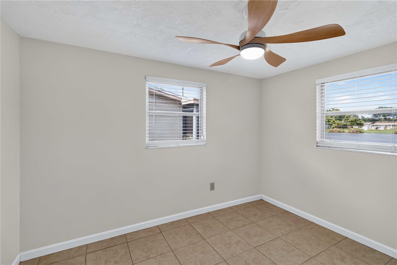 2044 PAMELA DR — photo 17