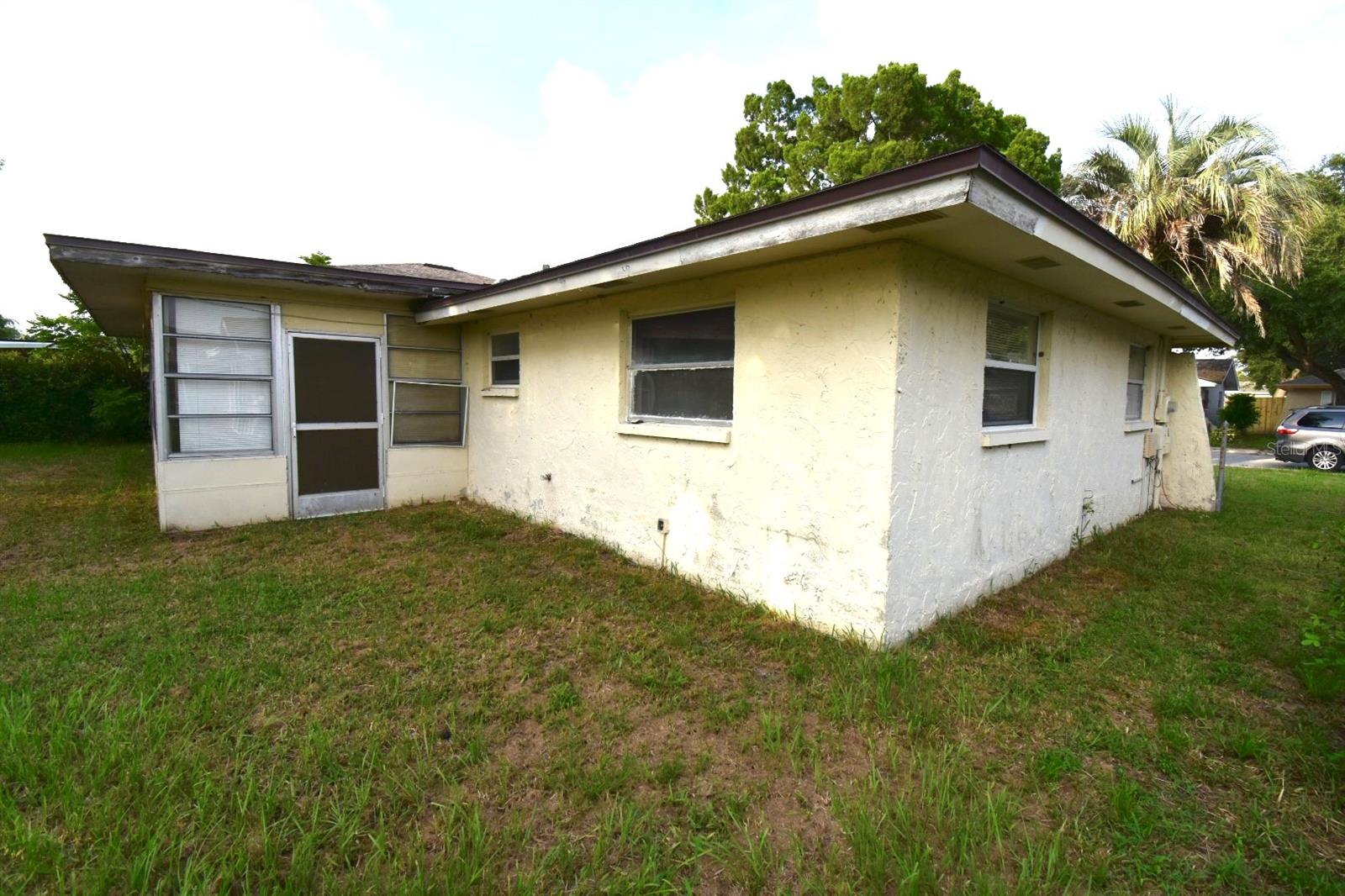 704 LEMONWOOD DR — photo 20