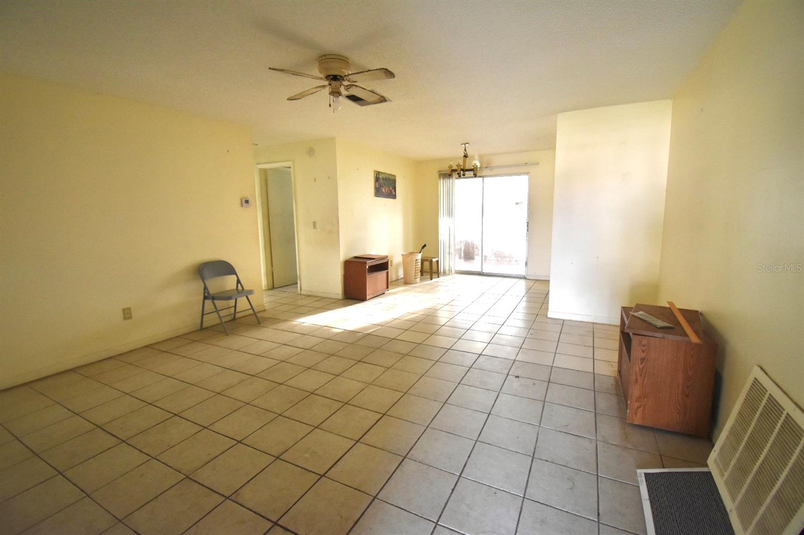 704 LEMONWOOD DR — photo 3