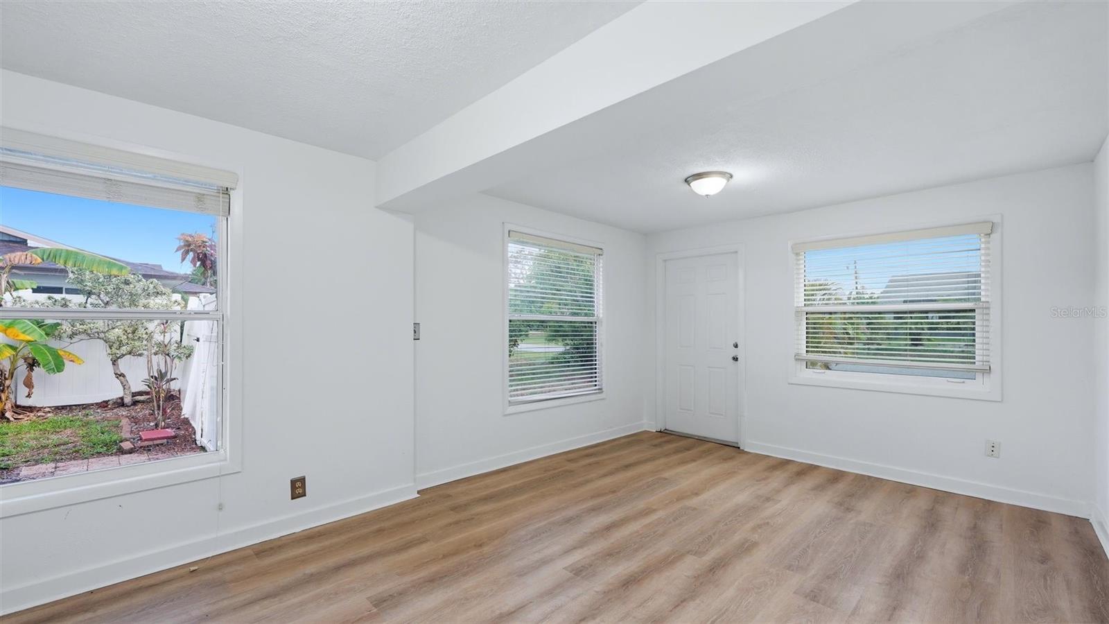 1329 NANTUCKET RD — photo 26