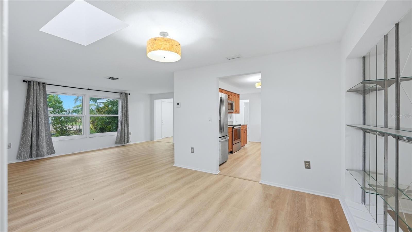 1329 NANTUCKET RD — photo 9