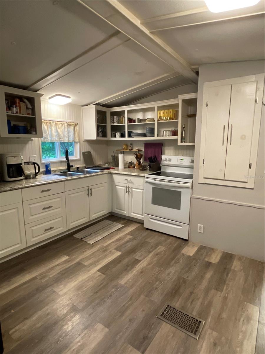 9132 MANGO ST — photo 14