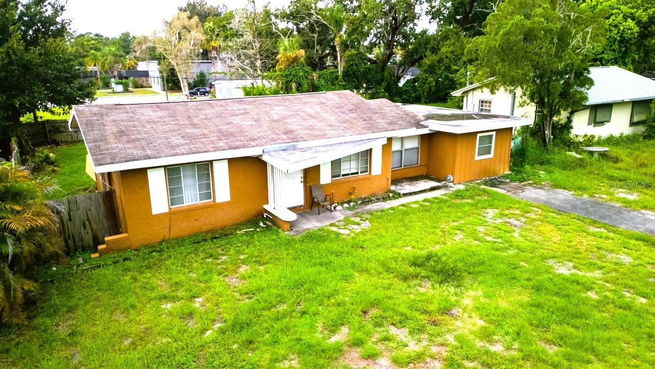 1329 WOODBINE ST — photo 2