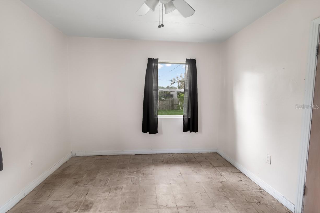 1329 WOODBINE ST — photo 15