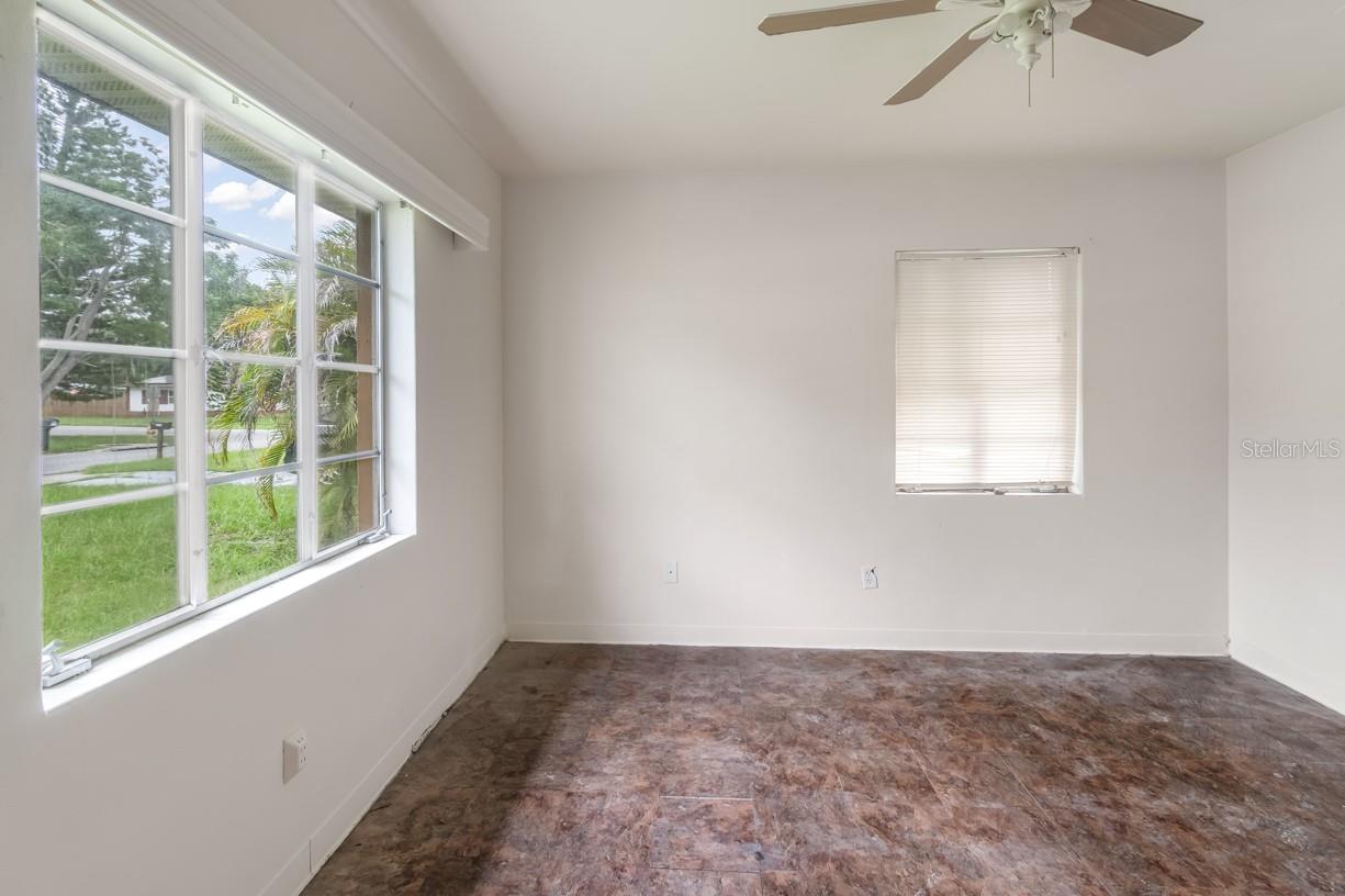 1329 WOODBINE ST — photo 13