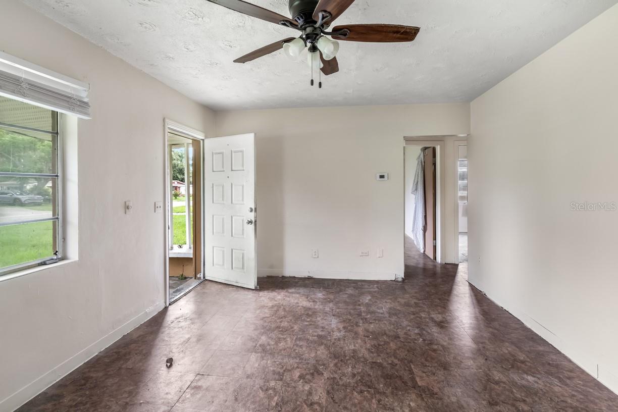 1329 WOODBINE ST — photo 5