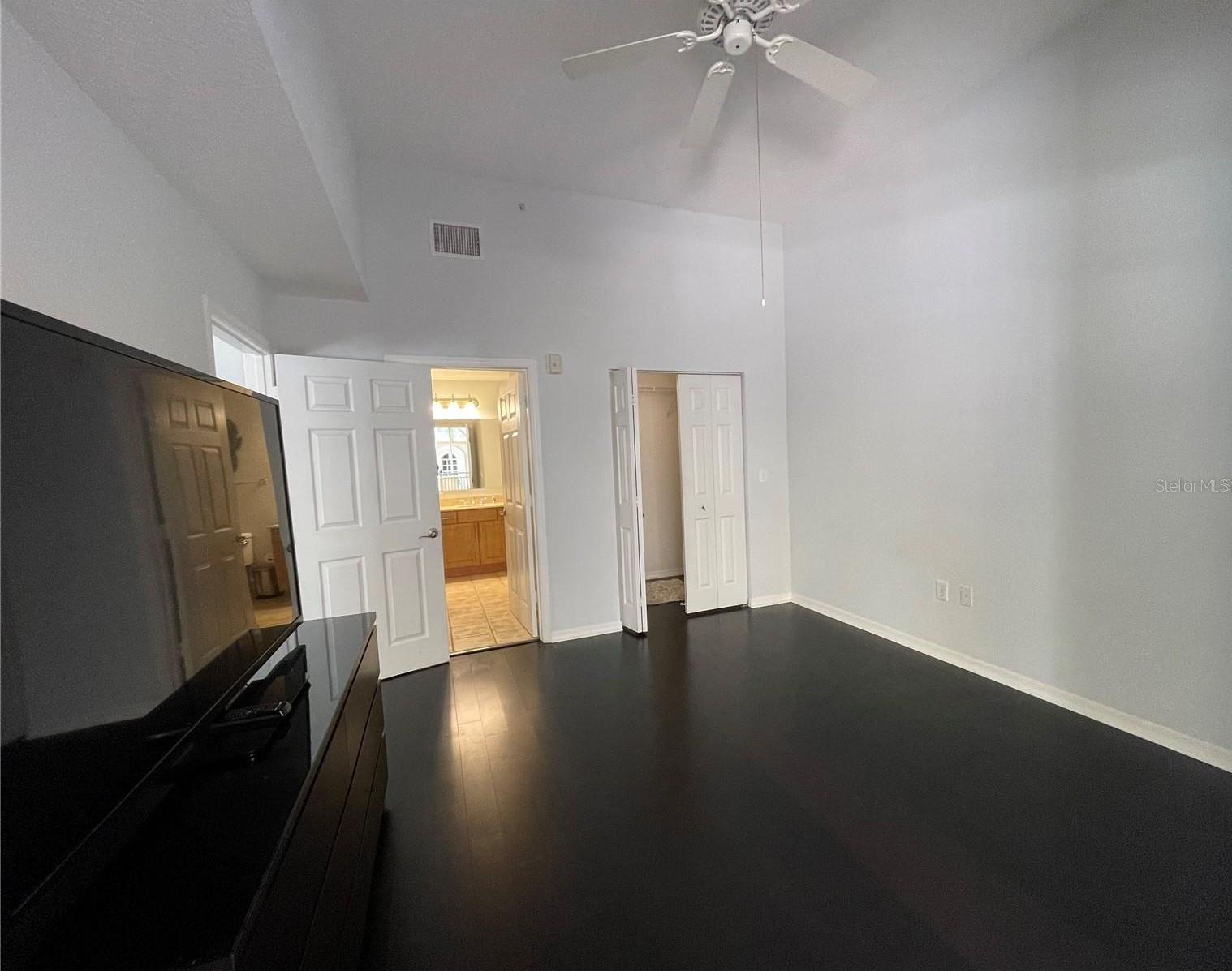 1064 N TAMIAMI TRL #1122 — photo 3