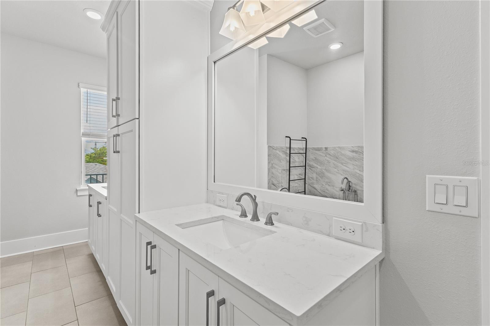 501 LAFAYETTE CT — photo 31