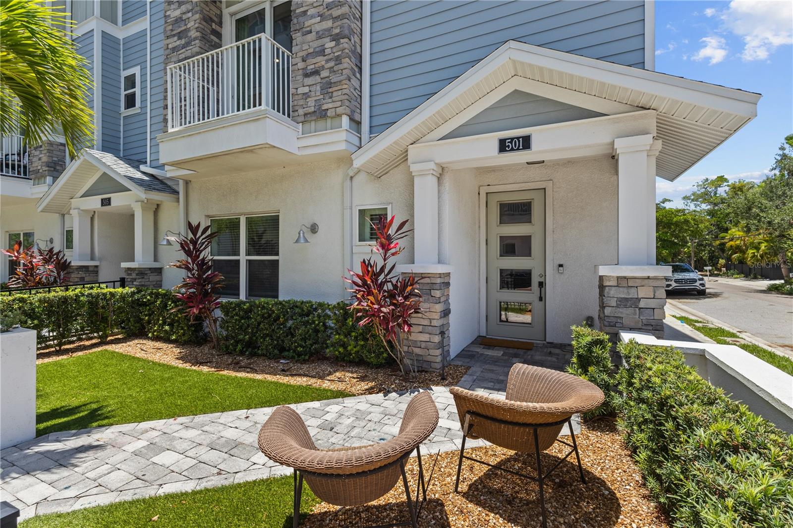 501 LAFAYETTE CT — photo 2