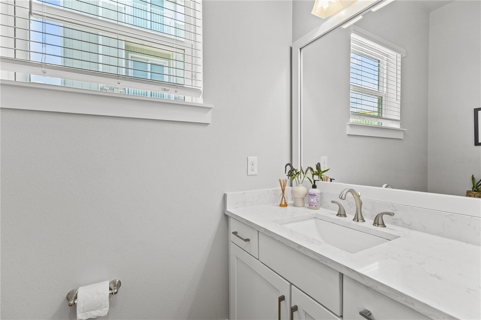 501 LAFAYETTE CT — photo 23