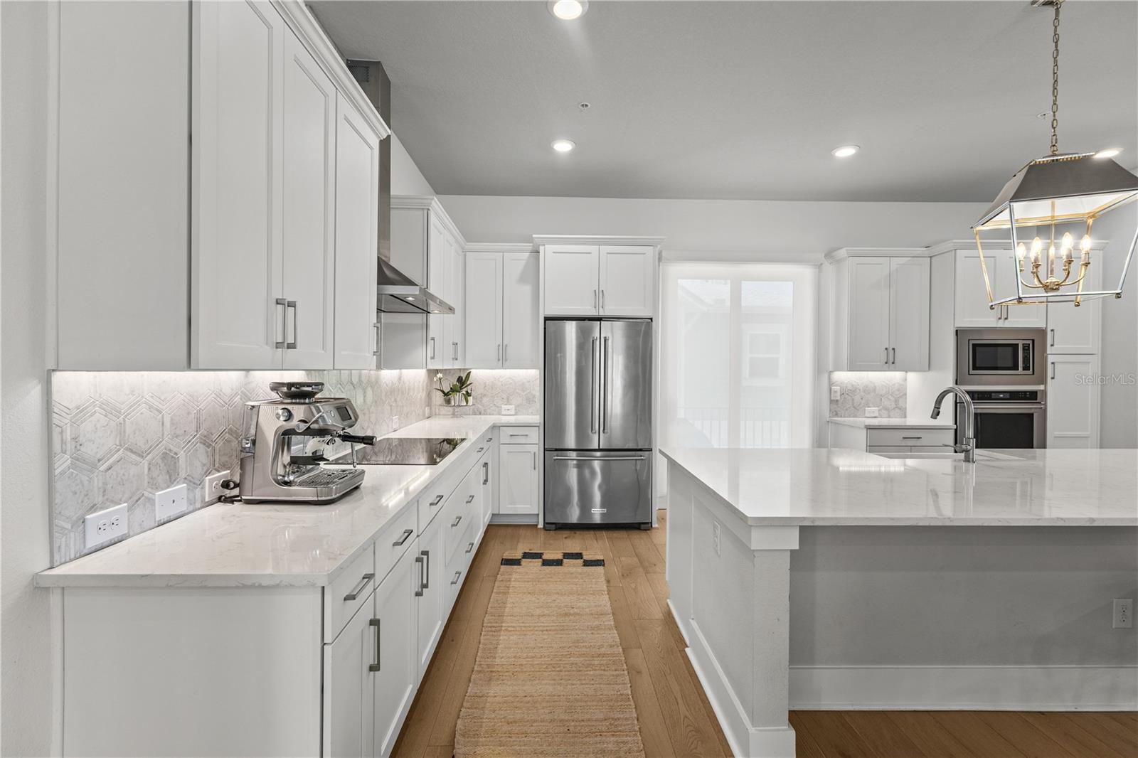 501 LAFAYETTE CT — photo 12