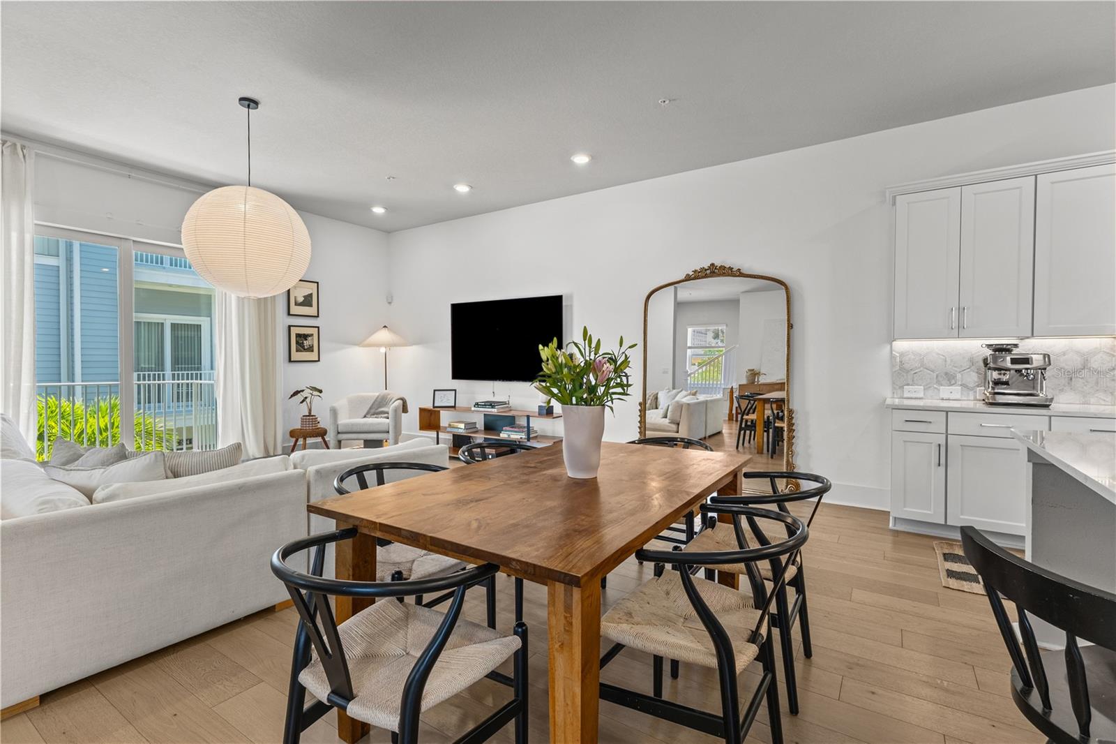 501 LAFAYETTE CT — photo 16