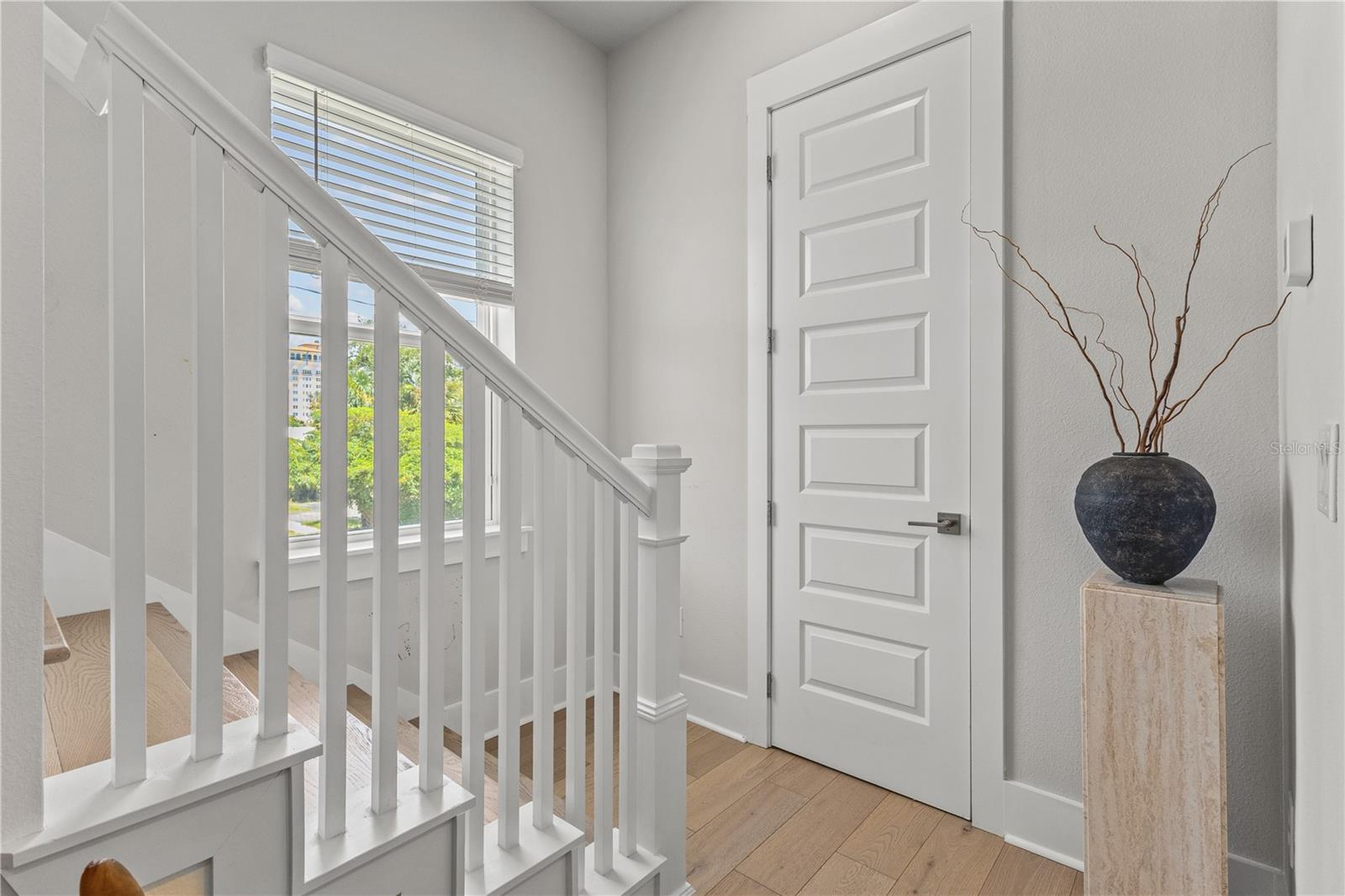 501 LAFAYETTE CT — photo 25