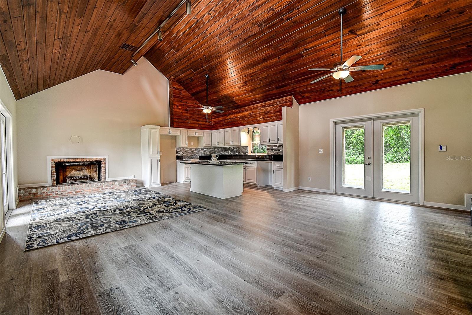 11700 VALLEY RD — photo 4