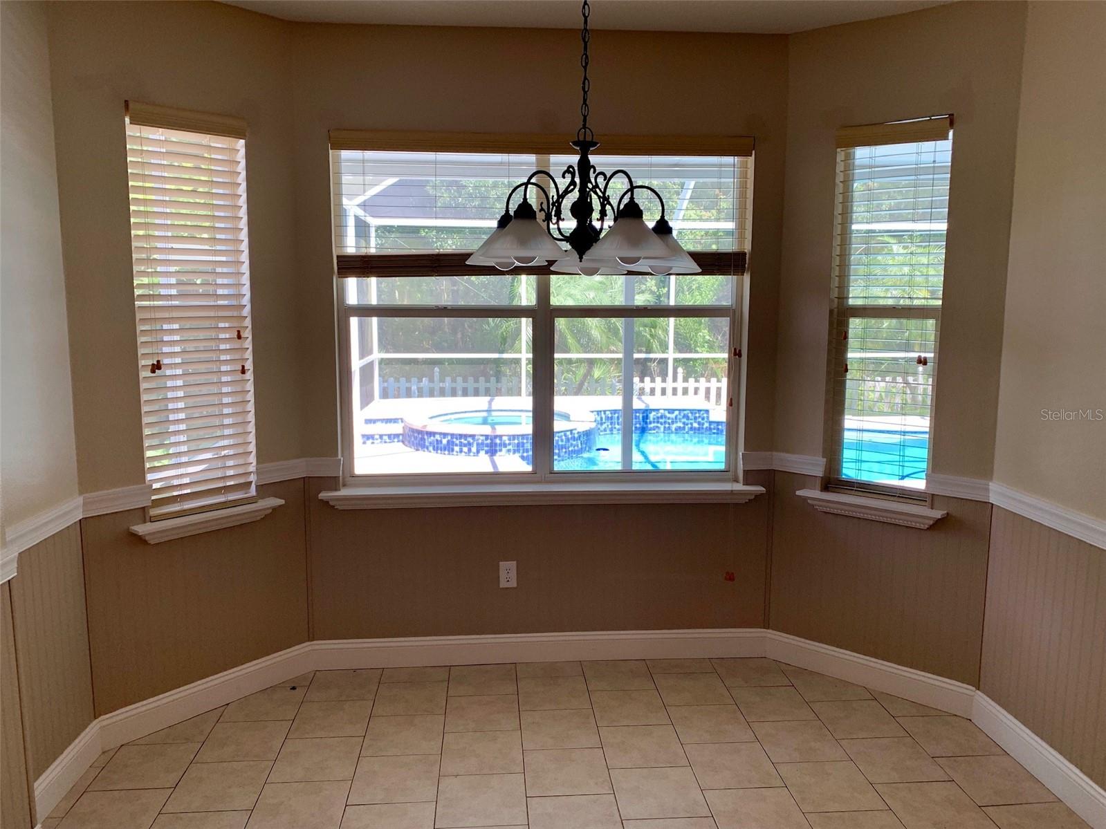 13024 ROYAL GEORGE AVE — photo 15