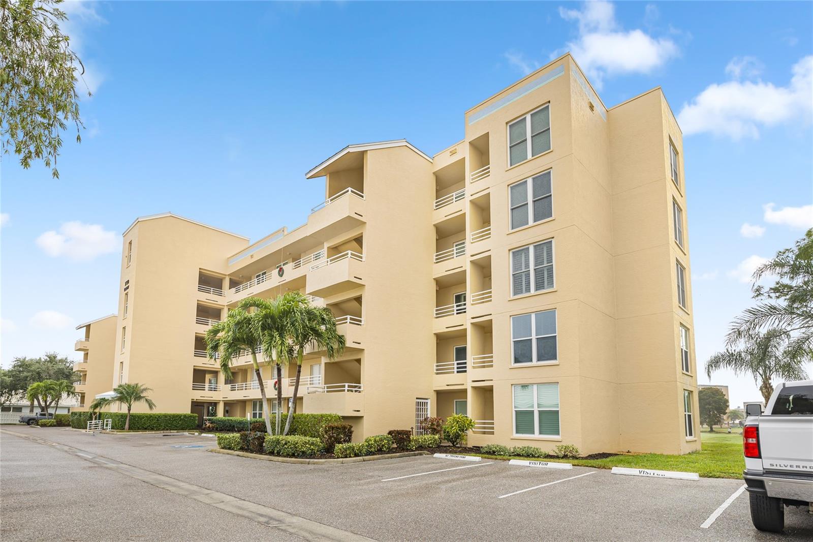 3750 PINEBROOK CIR #107 — photo 2