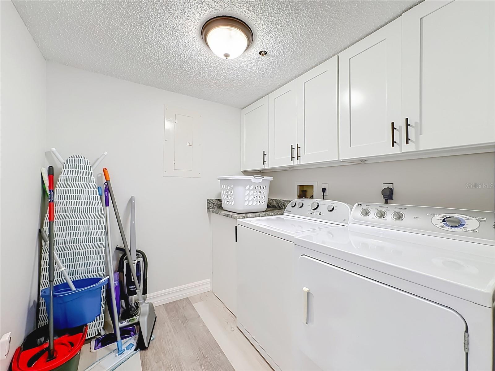 3750 PINEBROOK CIR #107 — photo 26