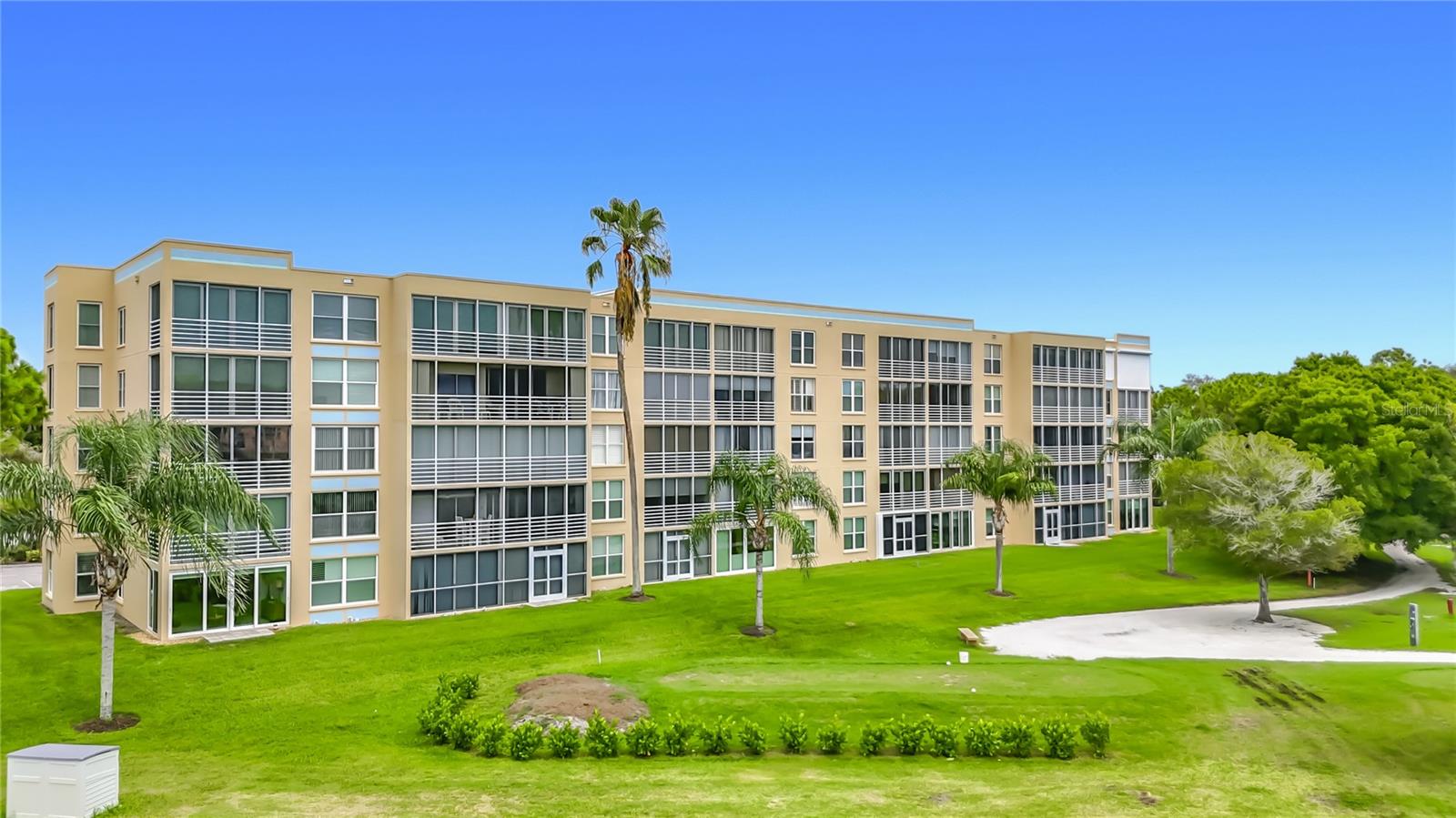 3750 PINEBROOK CIR #107 — photo 31