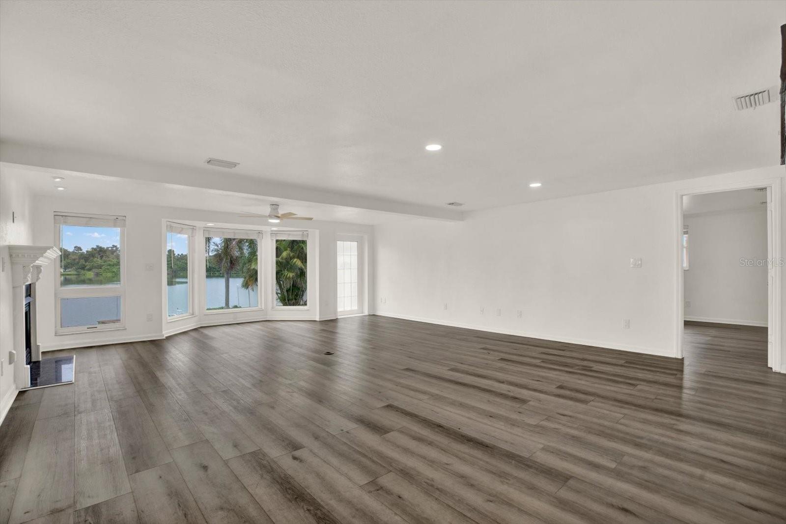 5995 BLOSSOM LAKE DR — photo 6