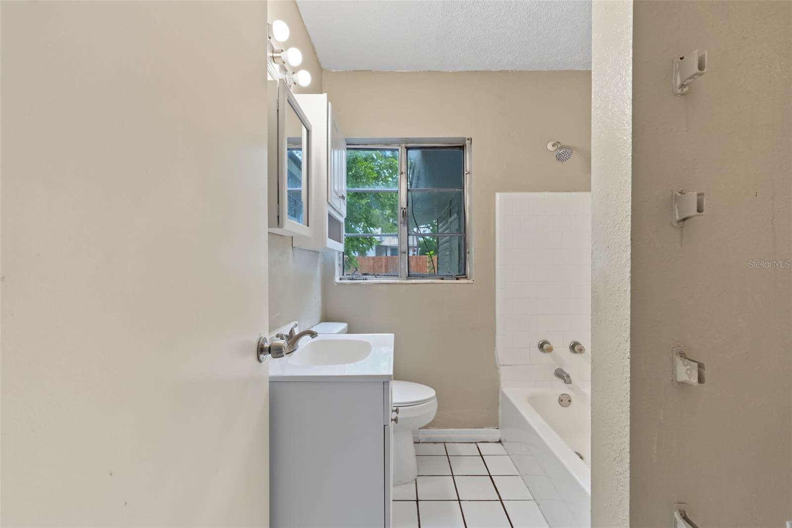 6317 N CENTRAL AVE — photo 17