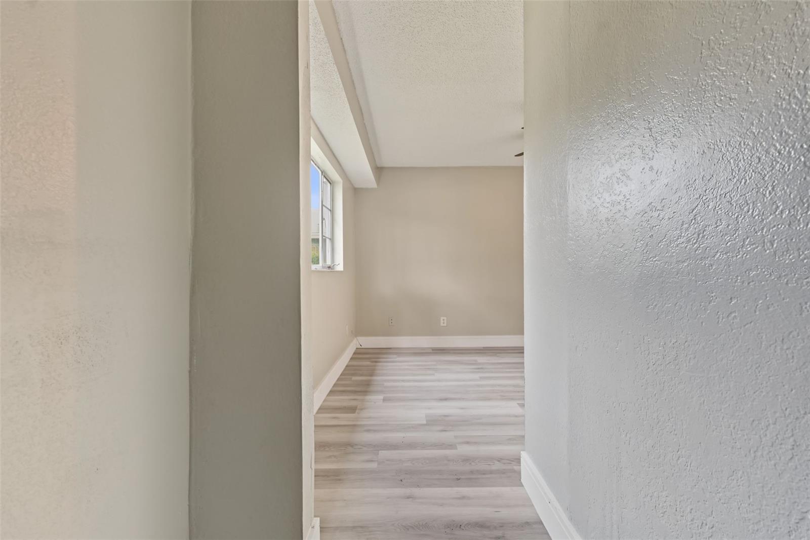 6317 N CENTRAL AVE — photo 10