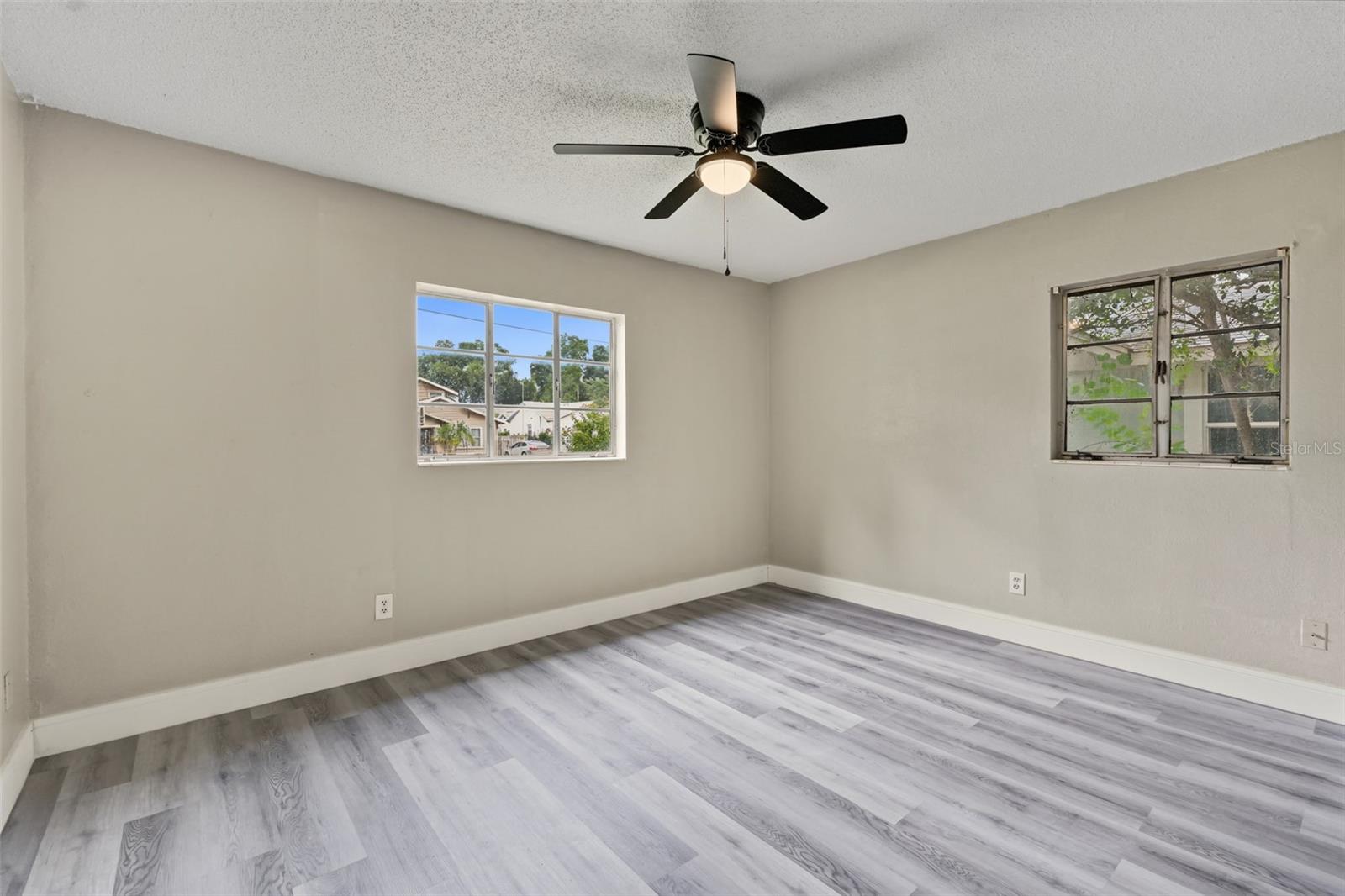 6317 N CENTRAL AVE — photo 22