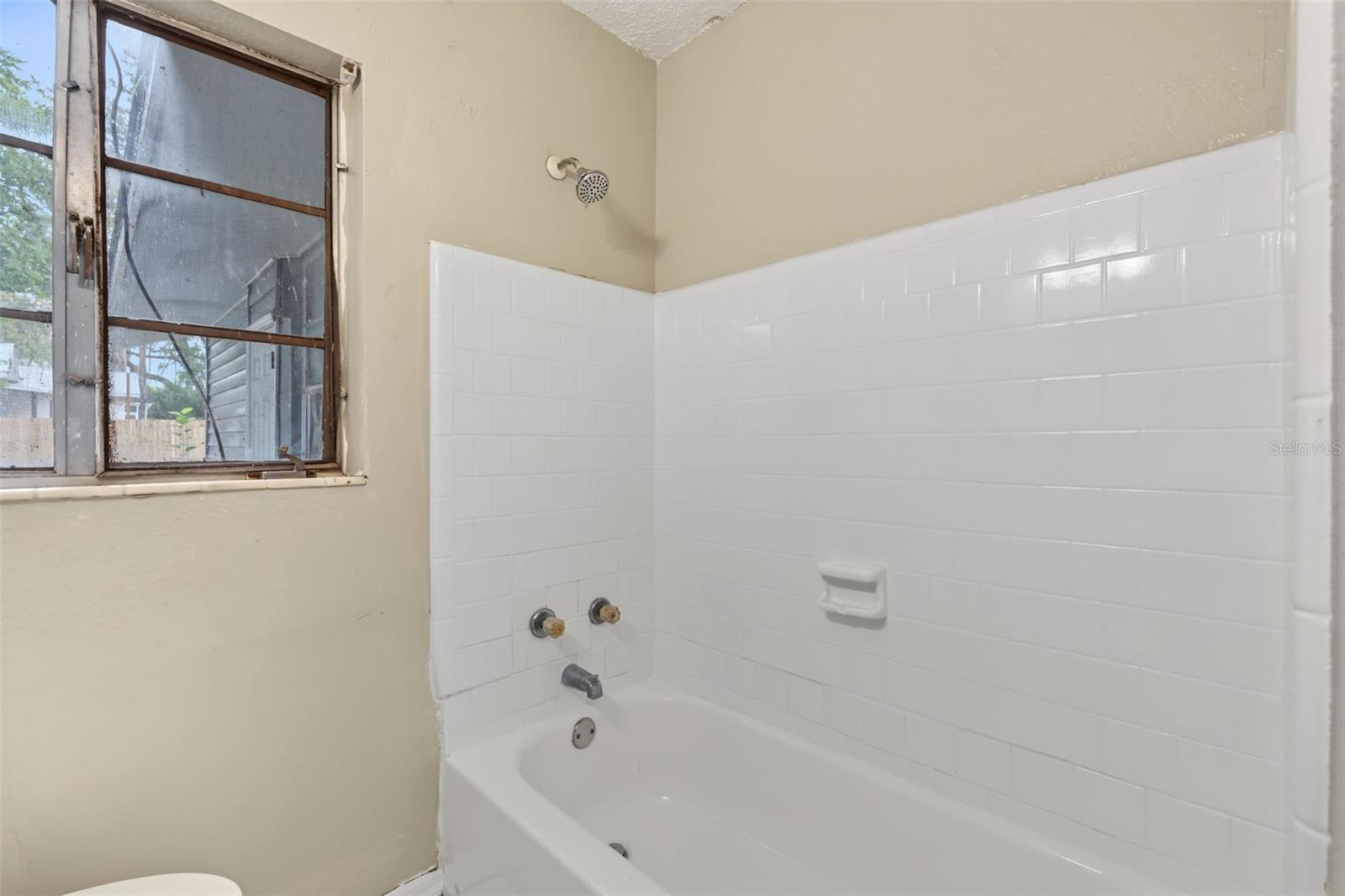 6317 N CENTRAL AVE — photo 19