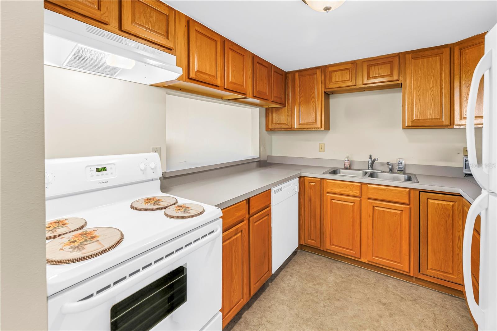 7701 STARKEY RD #521 — photo 5