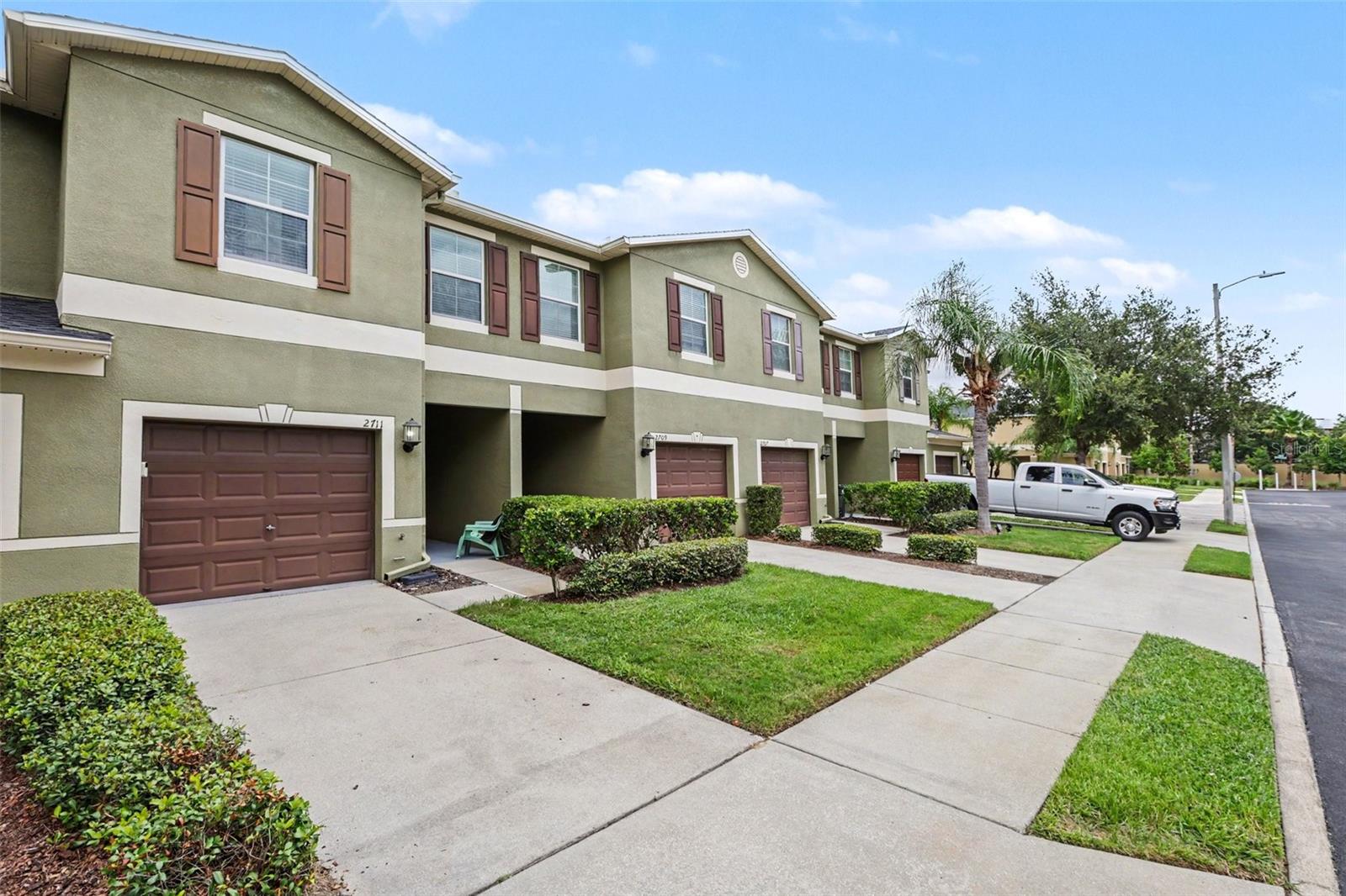 2711 ISABELLA VALLEY CT — photo 3