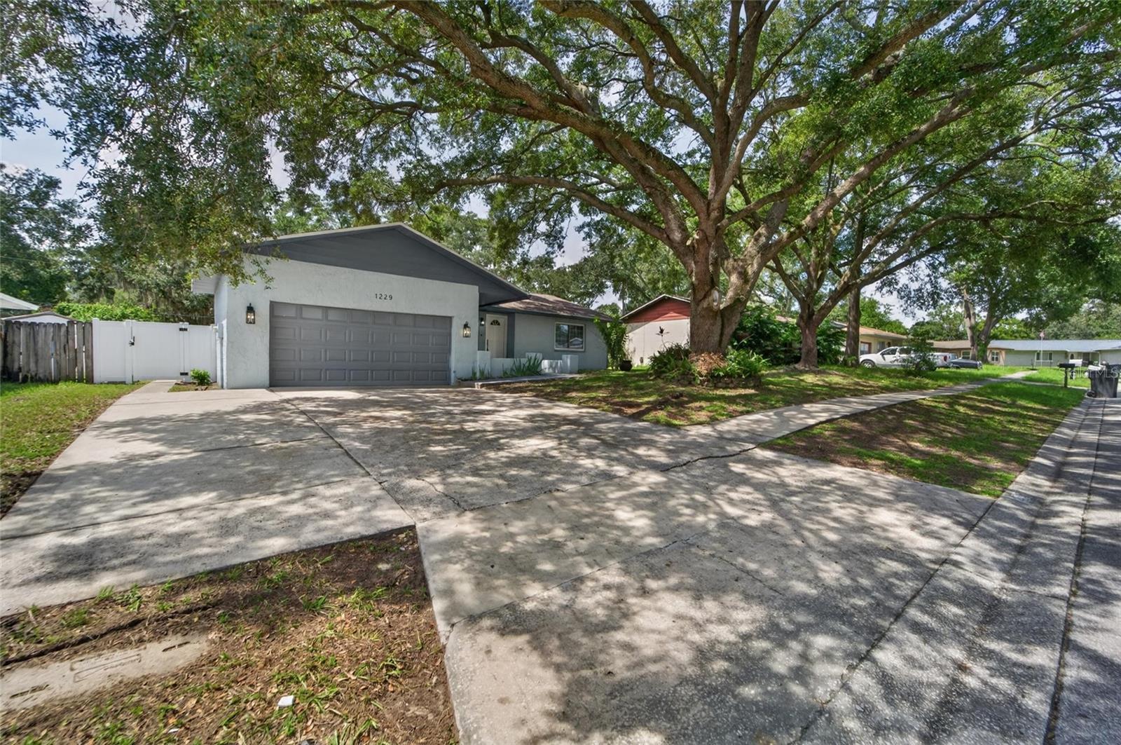 1229 OAK VALLEY DR — photo 5