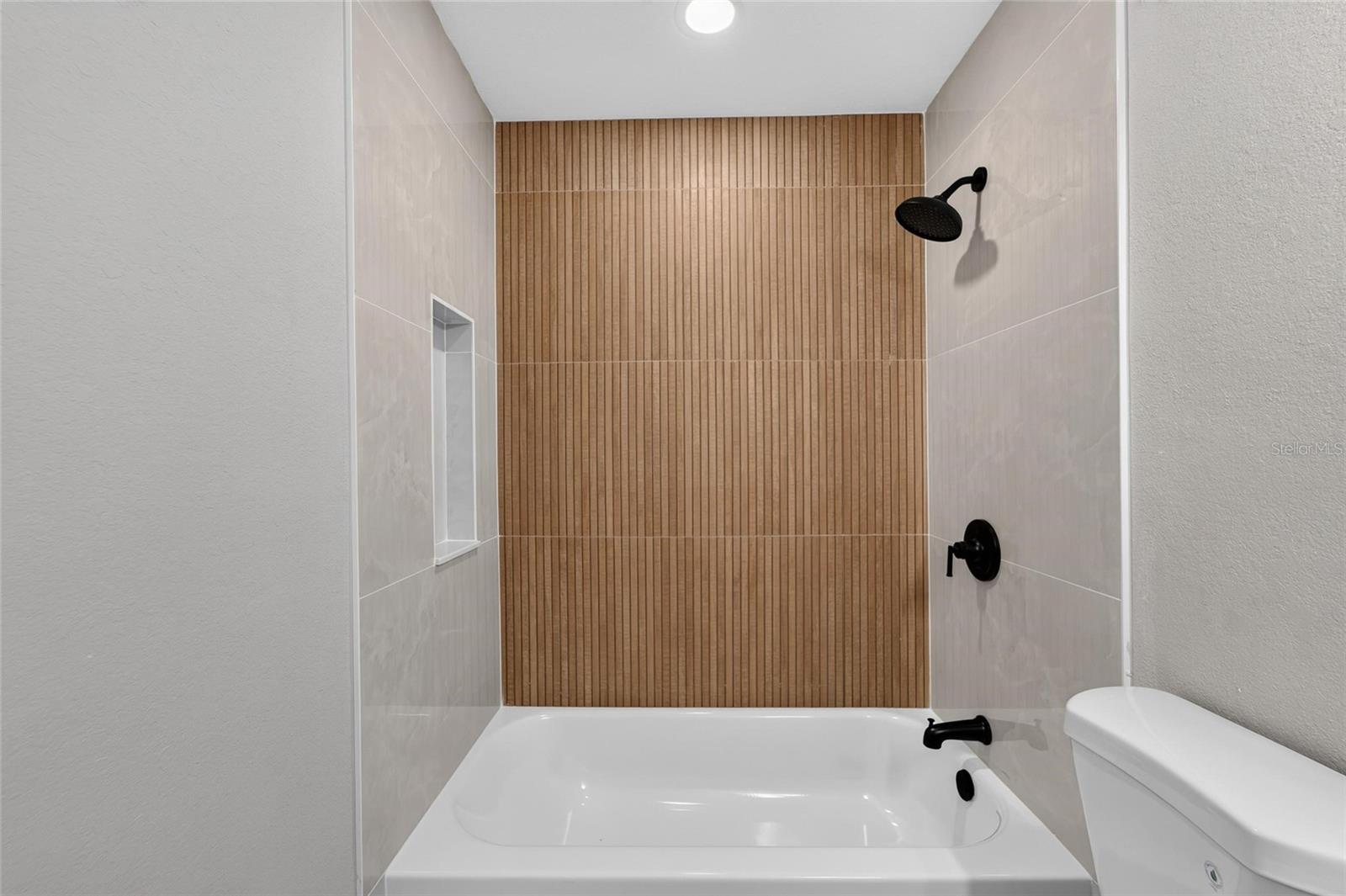 1229 OAK VALLEY DR — photo 35