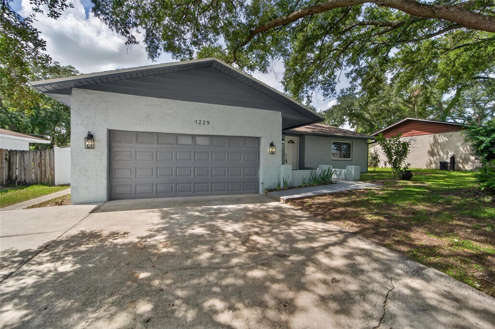 1229 OAK VALLEY DR — photo 9