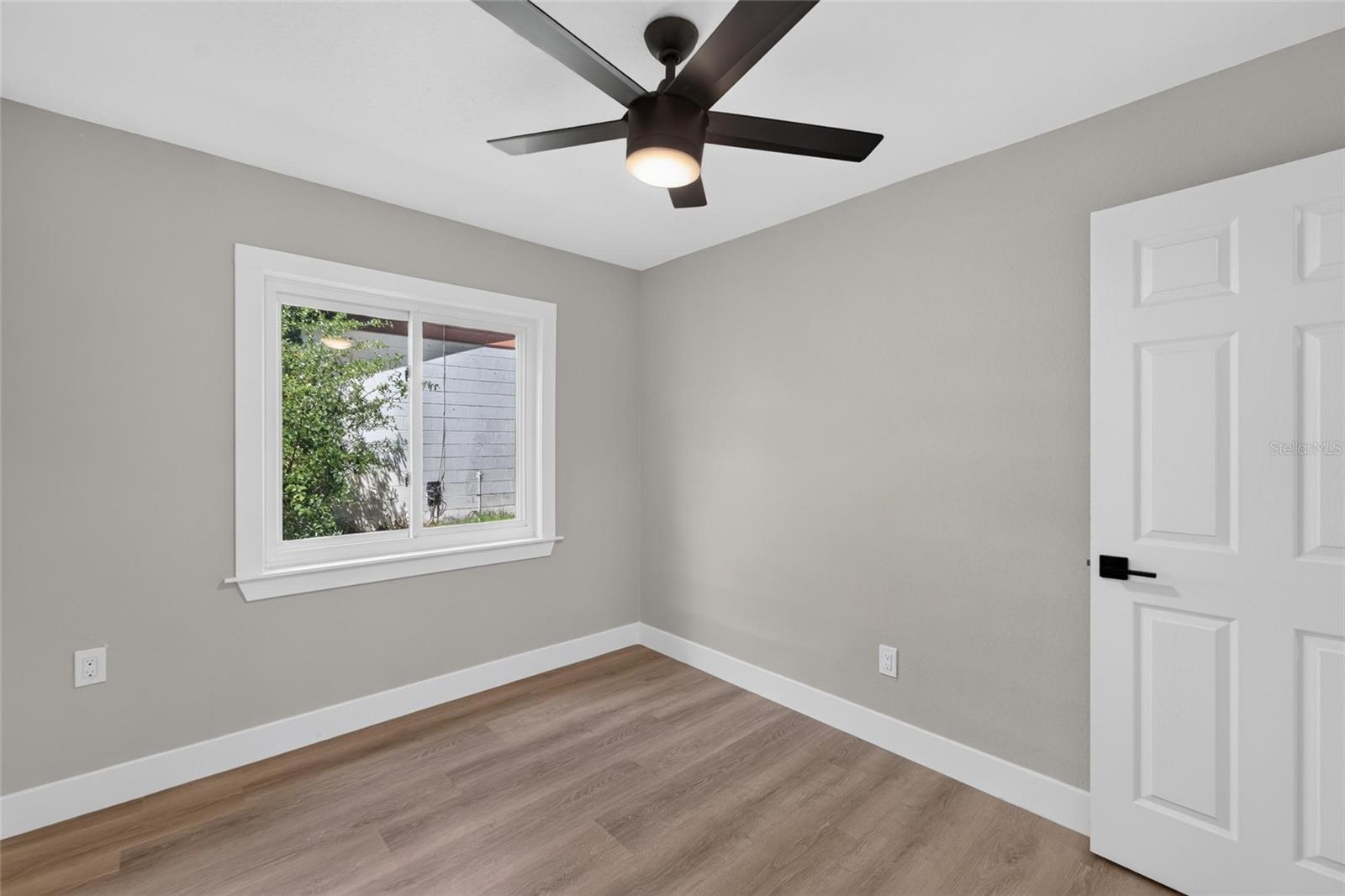1229 OAK VALLEY DR — photo 32
