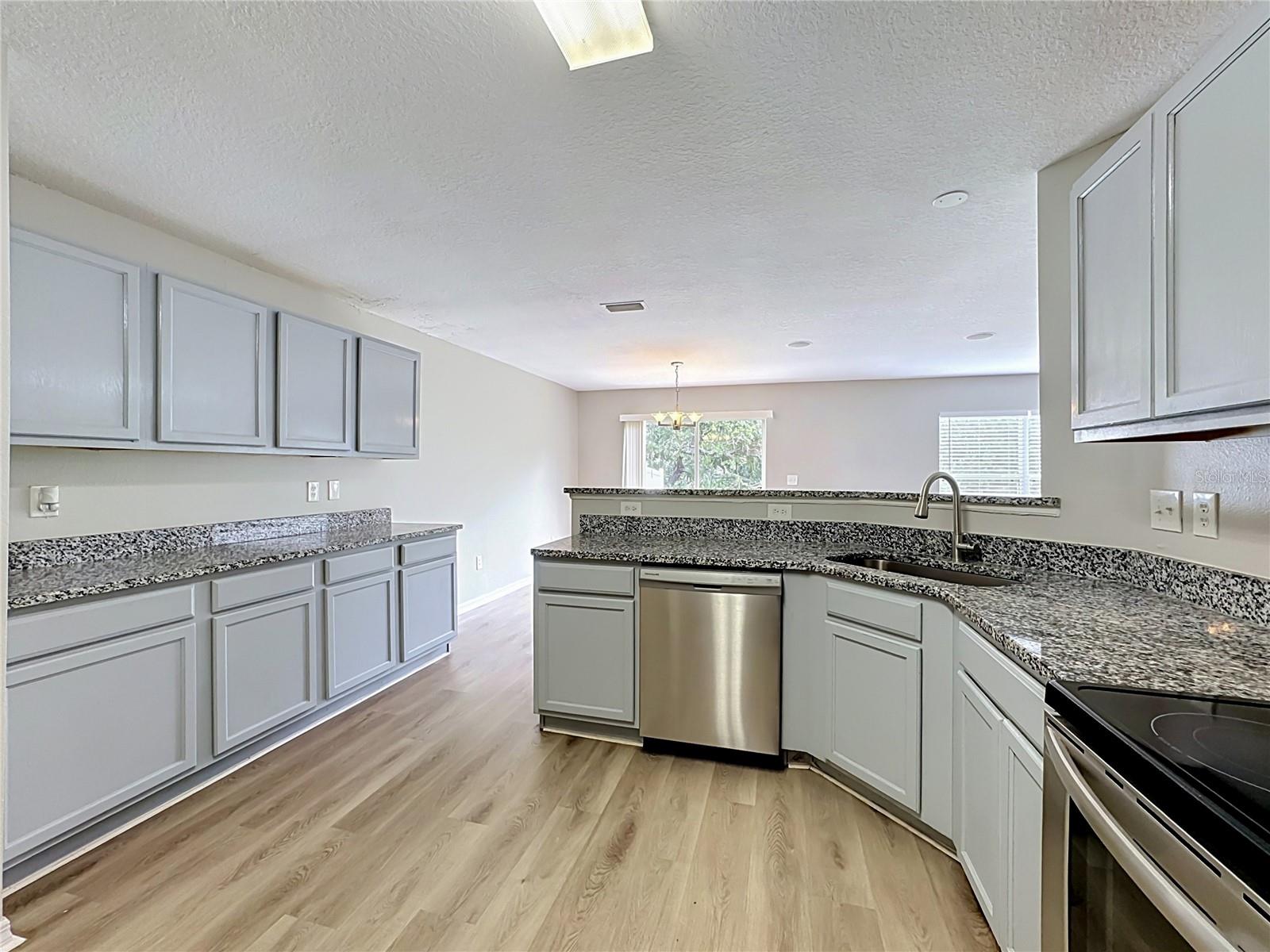 6320 MAGNOLIA TRAILS LN — photo 9