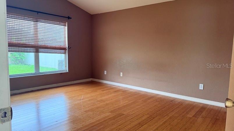 1120 VINETREE DR — photo 8