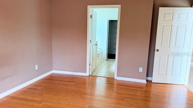 1120 VINETREE DR — photo 9