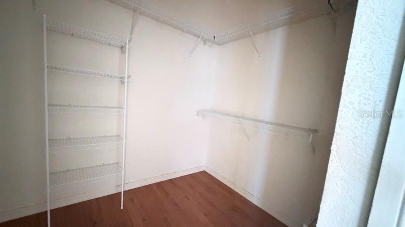 1120 VINETREE DR — photo 14
