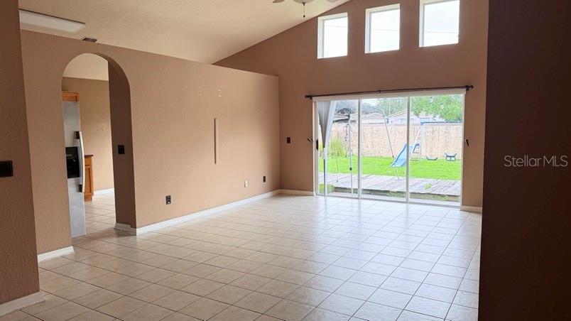 1120 VINETREE DR — photo 5