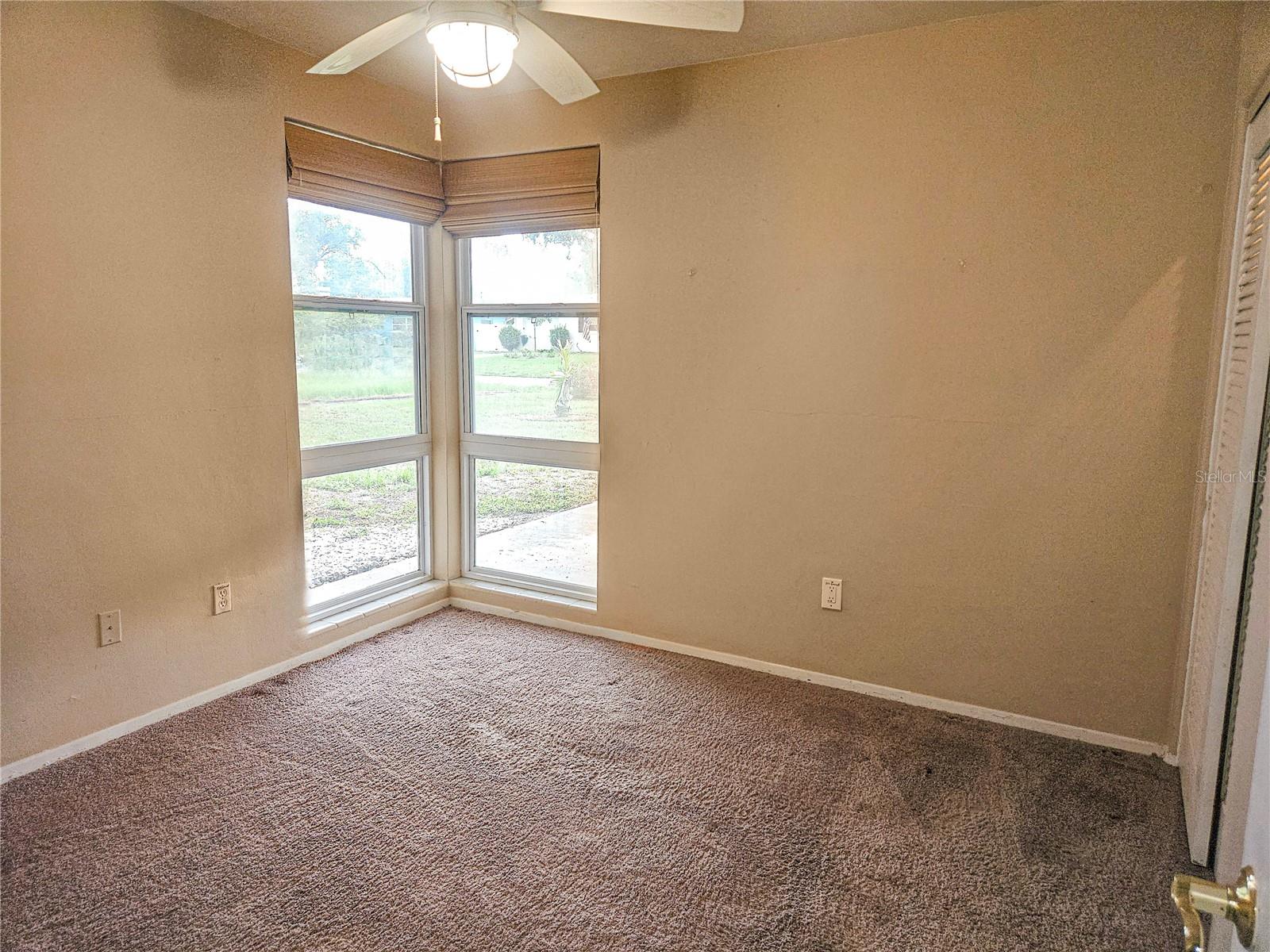 1820 LOMBARDY DR — photo 16