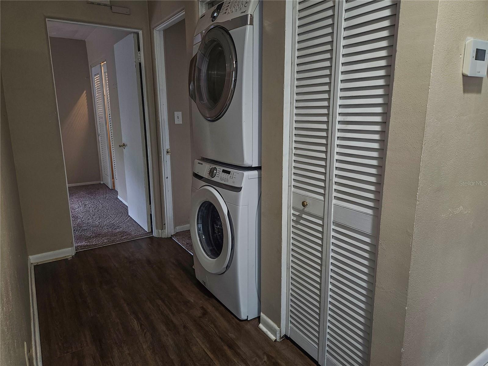 1820 LOMBARDY DR — photo 10