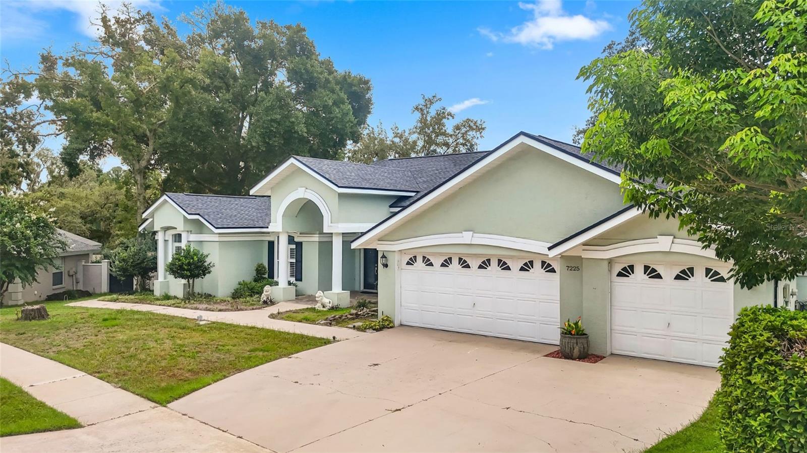 7225 RIVER FOREST LN — photo 3