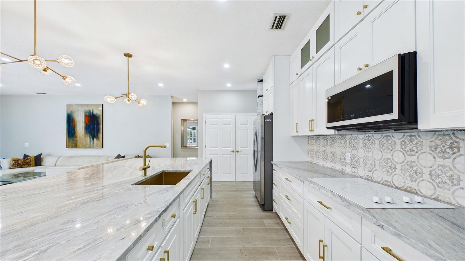 7225 RIVER FOREST LN — photo 13
